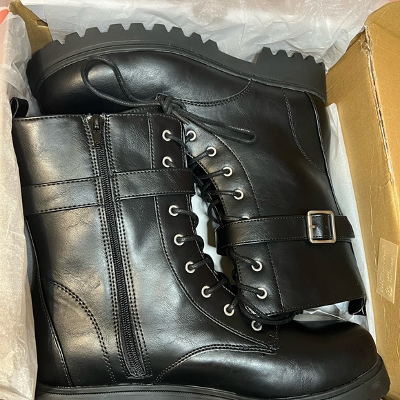 Brand New Combat Boots - Picture 4 of 5